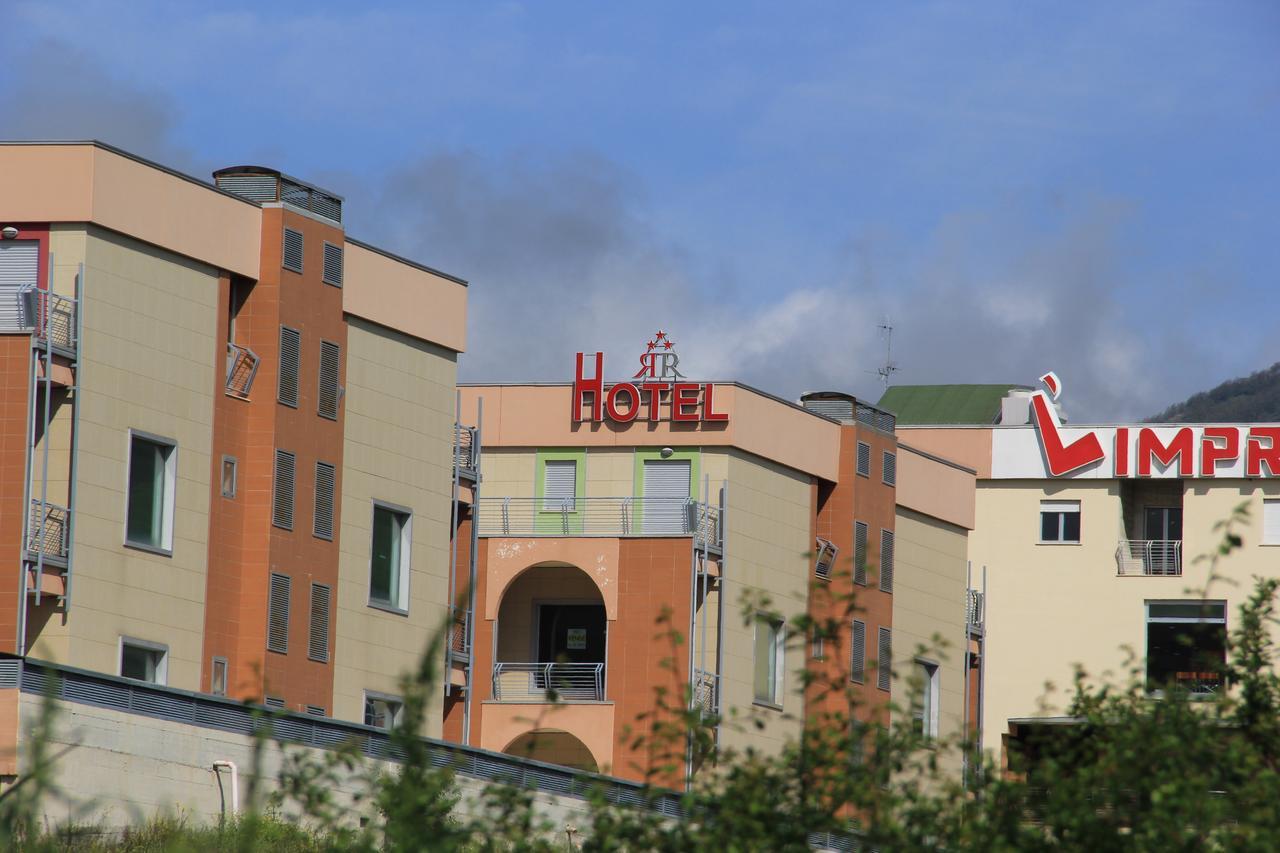 I Rocchi Hotel Tito Zewnętrze zdjęcie